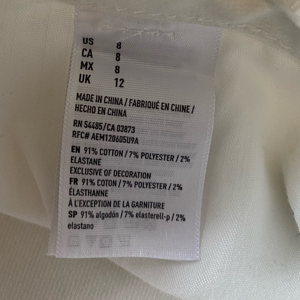 American Eagle 🦅 Ladies Distressed Shorts Size 8. - Picture 4 of 5